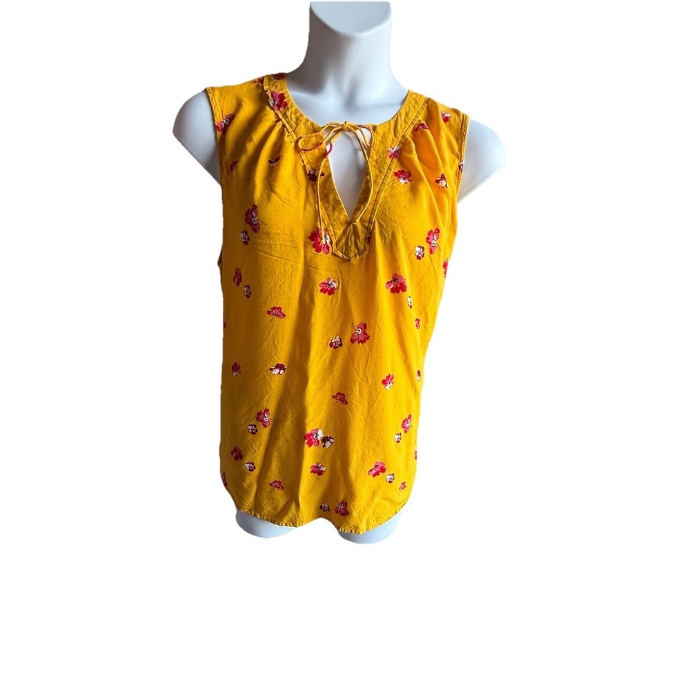 Women's‎ Tops